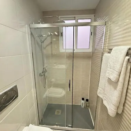 Guest house Benalua - Con Parking - Elegir En El Momento De La Reserva 3*